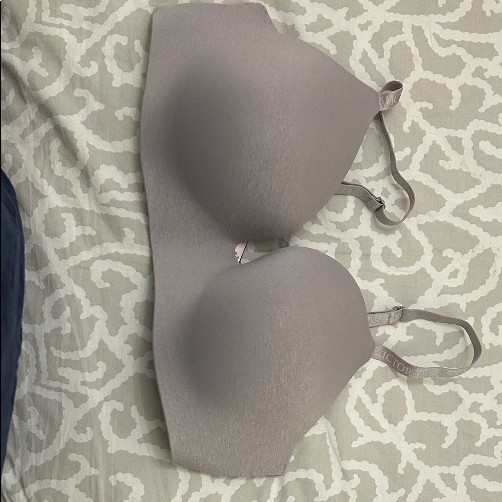 Victoria's Secret Light Gray Seamless Bra